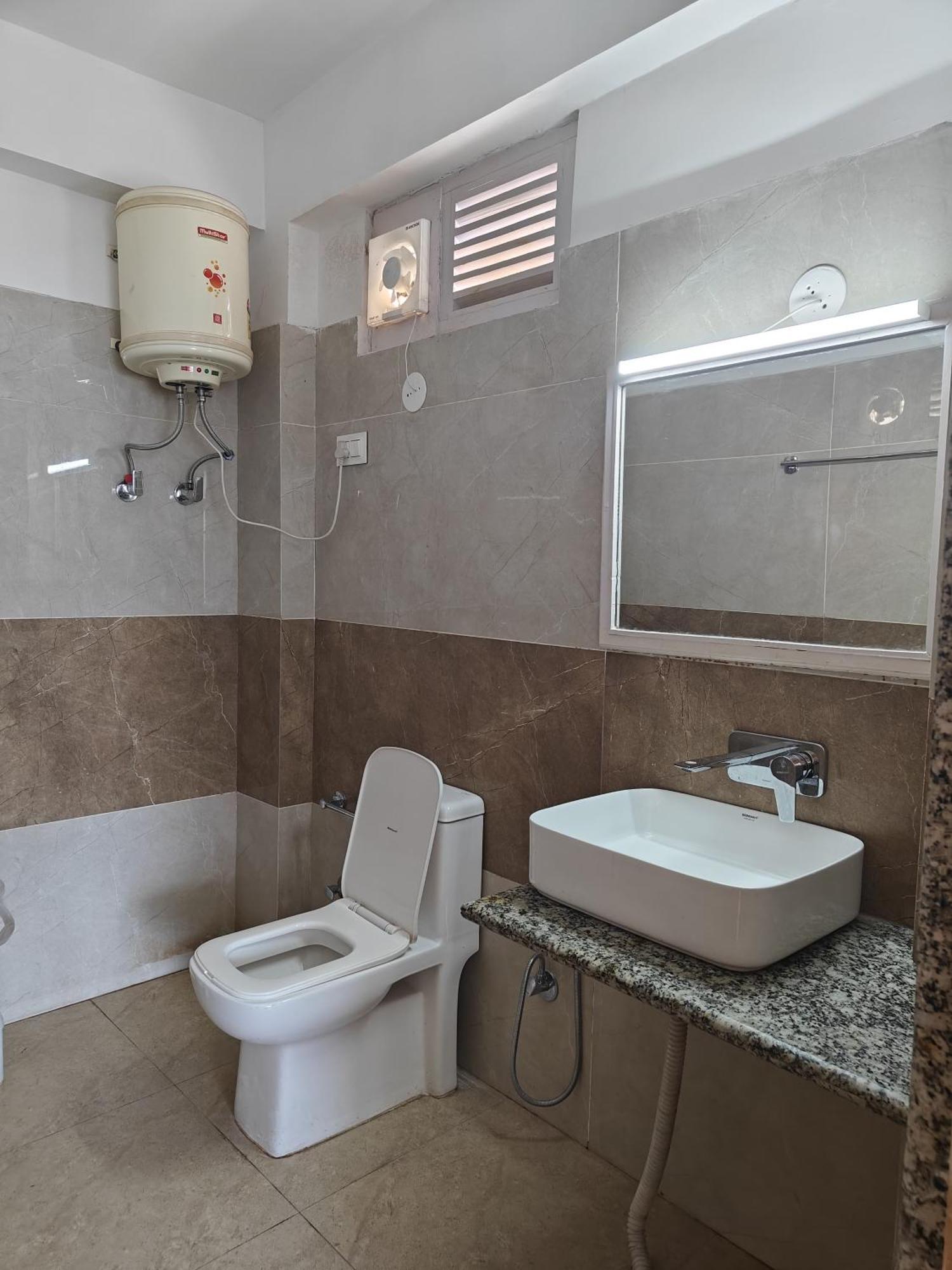 אמריצר Santosh Cafe & Rooms מראה חיצוני תמונה